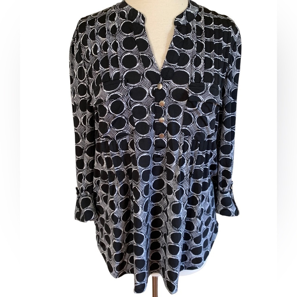 COCOMO Medium 3/4 sleeve black white women’s Pintuck Blouse top shirt